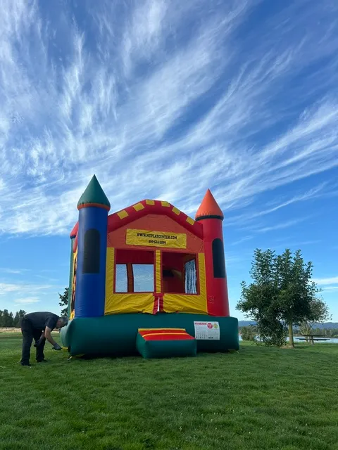 Benny Bounce House Rental image 2